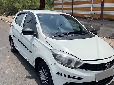 2017 Tata Tiago Revotorq XB [2016-2018] 1
