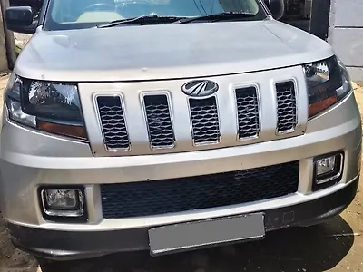 2017 Mahindra TUV300 T10 1