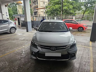 2023 टोयोटा ग्लैंजा G Petrol Manual 1