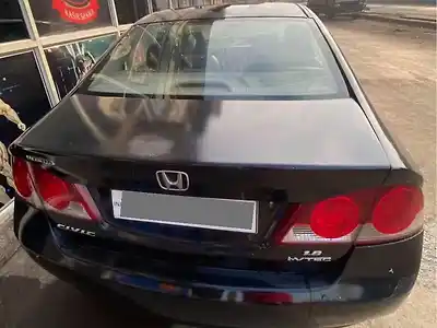 Second Hand होंडा सिविक 1.8v ऑटोमैटिक in सिल्वासा