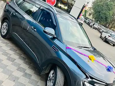 Second Hand किआ कारेन्स प्रेस्टीज 1.5 पेट्रोल एमटी 7-सीटर in ब्रह्मपुर