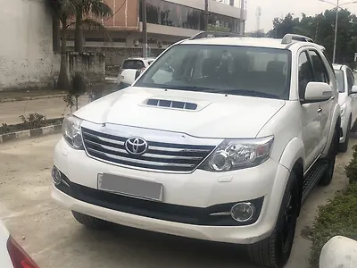 2015 Toyota Fortuner 3.0 4x4 AT 1 2015 Toyota Fortuner 3.0 4x4 AT 1