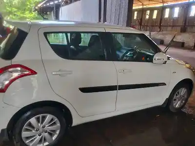 Second Hand मारुति सुज़ुकी स्विफ़्ट ज़ेडडीआई in होसपेट