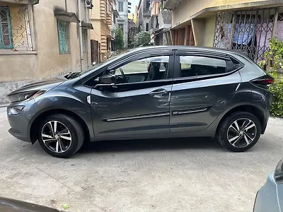 2022 Tata Altroz XZ (O) Petrol 1