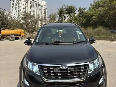 2019 Mahindra XUV500 W11 (O) AT 1