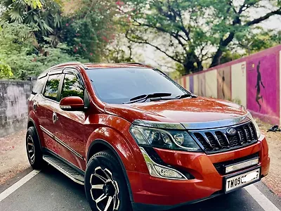 2015 Mahindra XUV500 Xclusive 1