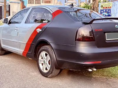 2013 Skoda Laura Ambiente 2.0 TDI CR MT 1