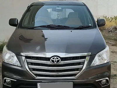 Second Hand Toyota Innova 2.5 GX BS IV 8 STR in Raigarh