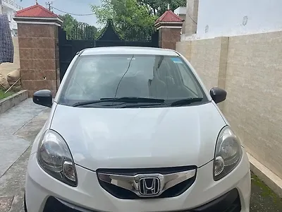 2015 होंडा ब्रियो ई एमटी 1