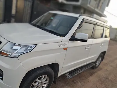 Second Hand Mahindra TUV300 T8 in Rewari
