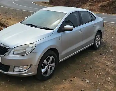 2013 स्कोडा रैपिड एम्बिशन 1.6 tdi cr एमटी 1 2013 स्कोडा रैपिड एम्बिशन 1.6 tdi cr एमटी 1