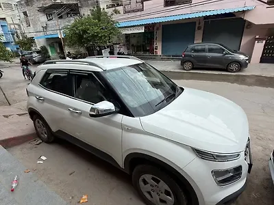 2020 Hyundai Venue S 1.2 Petrol 1