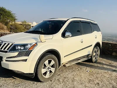 Second Hand Mahindra XUV500 W8 in Jalore