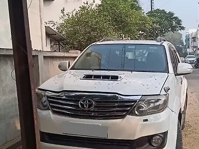 Second Hand Toyota Fortuner 3.0 4x2 MT in Nagpur