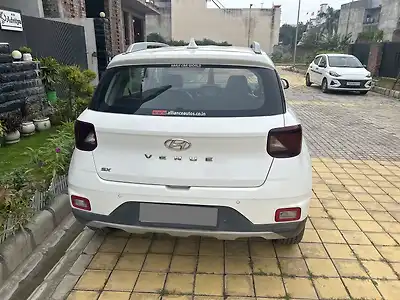 2021 Hyundai Venue E 1.5 CRDi 1