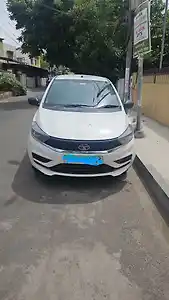 Second Hand टाटा टियागो रेवोट्रॉन xe in मेट्टुपलायम Second Hand टाटा टियागो रेवोट्रॉन xe in मेट्टुपलायम