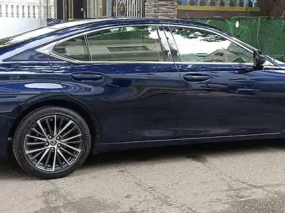 2023 लेक्सस ES 500e 300h लग्ज़री 1