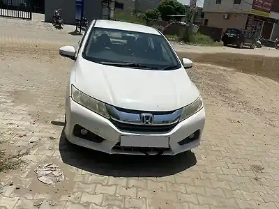 2014 होंडा सिटी वी डीज़ल 1