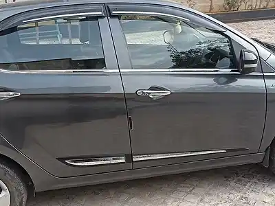 2023 टाटा टियागो ईवी XT लॉन्ग रेंज [2022-2025] 1