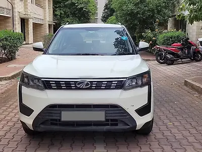 2021 Mahindra XUV300 W6 1.5 Diesel [2020] 1