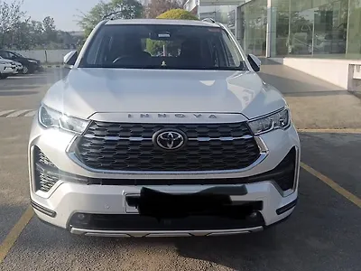 Second Hand Toyota Innova Hycross VX Hybrid (Electric + Petrol) Automatic (e-CVT) 7 STR in Sirsi