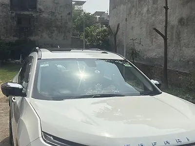 2022 Tata Safari XZA Plus 6S 1
