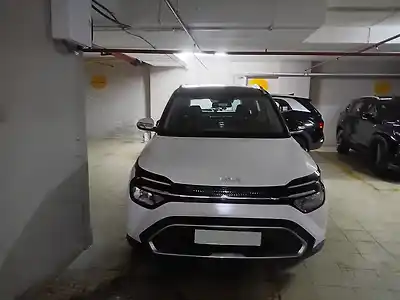 2023 किआ कारेन्स Luxury 1.5 Turbo Petrol iMT 7 STR [2023-2024] 1