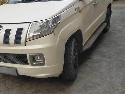 Second Hand Mahindra XUV300 AX5 1.5 Diesel Autoshift Plus in Auraiya