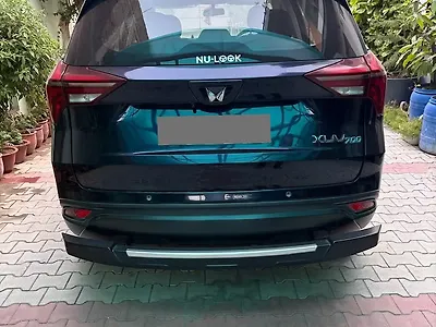 2022 Mahindra XUV700 AX 5 Petrol MT 5 STR [2021] 1