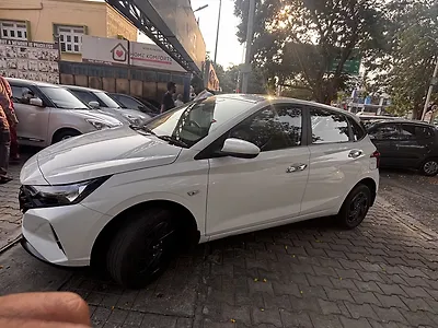 2023 Hyundai Elite i20 Era 1.2 MT 1 2023 Hyundai Elite i20 Era 1.2 MT 1
