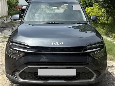 Second Hand Kia Carens Premium (O) Petrol 1.5L Manual 7 STR in Moradabad