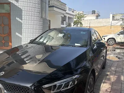 Second Hand Mercedes-Benz A-Class Limousine 200 in Greater Noida