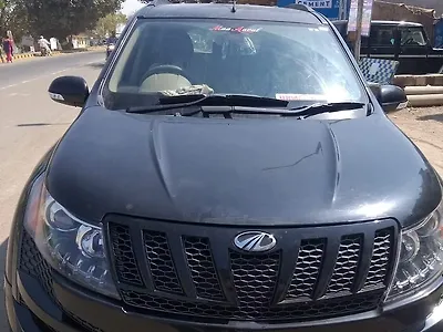 Second Hand Mahindra XUV500 W8 [2015-2017] in Porbandar