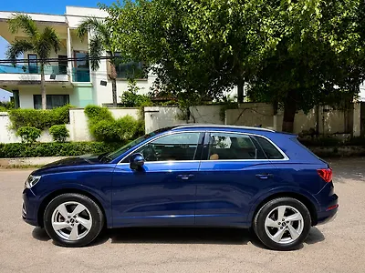 2023 Audi Q3 40 TFSI Premium [2023-2024] 1