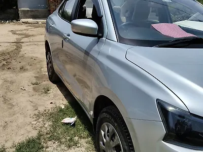 2025 Maruti Suzuki DZire VXi Petrol Manual 1