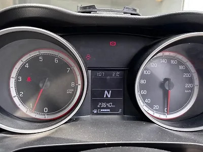 Second Hand Maruti Suzuki Swift VXi AMT [2021-2023] in Sitapur