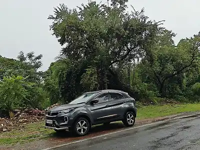 2023 टाटा नेक्सन xz प्लस (s) ड्युअल टोन 1