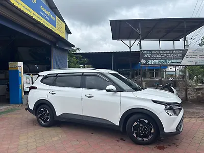 2023 Kia Carens Prestige 1.5 Petrol MT 7 STR