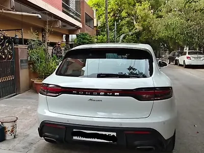2023 Porsche Macan Base
