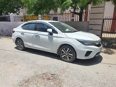 2020 होंडा सिटी ZX सीवीटी पेट्रोल 1 2020 होंडा सिटी ZX सीवीटी पेट्रोल 1