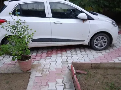 2017 Hyundai Grand i10 Sportz 1.2 Kappa VTVT Special Edition [2016-2017] 1