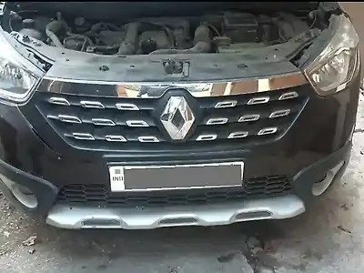 Second Hand रेनो लॉजी 110 पीएस rxz स्टेपवे 7 सीटर in सिंगरौली