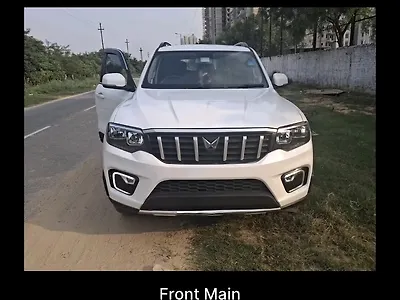 2023 Mahindra Scorpio N Z4 Petrol AT 7 STR [2023-2025] 1