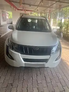 2016 महिंद्रा XUV500 w4 1