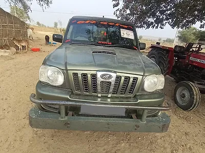 2016 Mahindra Scorpio Adventure LE 2WD [2016] 1