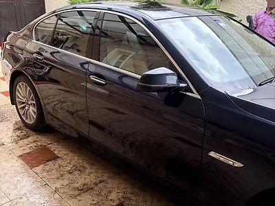 2016 BMW 5-Series 520d Luxury Line 1