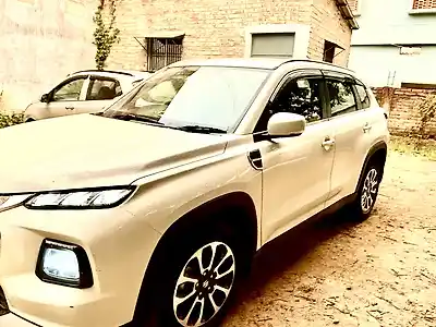 Second Hand मारुति सुज़ुकी ग्रैंड विटारा Zeta Smart Hybrid [2023-2025] in पटना