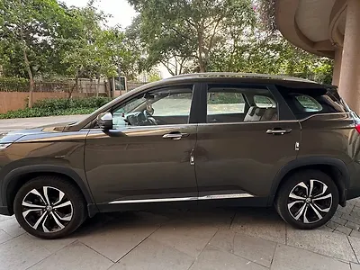2023 MG Hector Plus Savvy Pro 1.5 Turbo Petrol CVT 7 STR [2023] 1