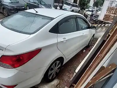 2013 हुंडई वरना फ़्लूइडिक 1.4 vtvt 1