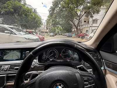 2012 BMW 5 Series 530d Sedan